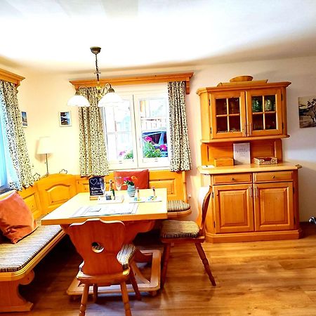 Ferienwohnung Grundlsee, Willkommen In Mami'S Ferienwohnung מראה חיצוני תמונה