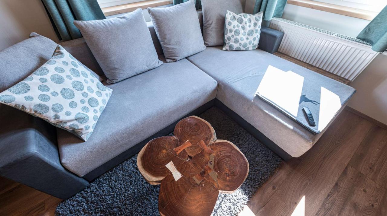 Ferienwohnung Grundlsee, Willkommen In Mami'S Ferienwohnung מראה חיצוני תמונה