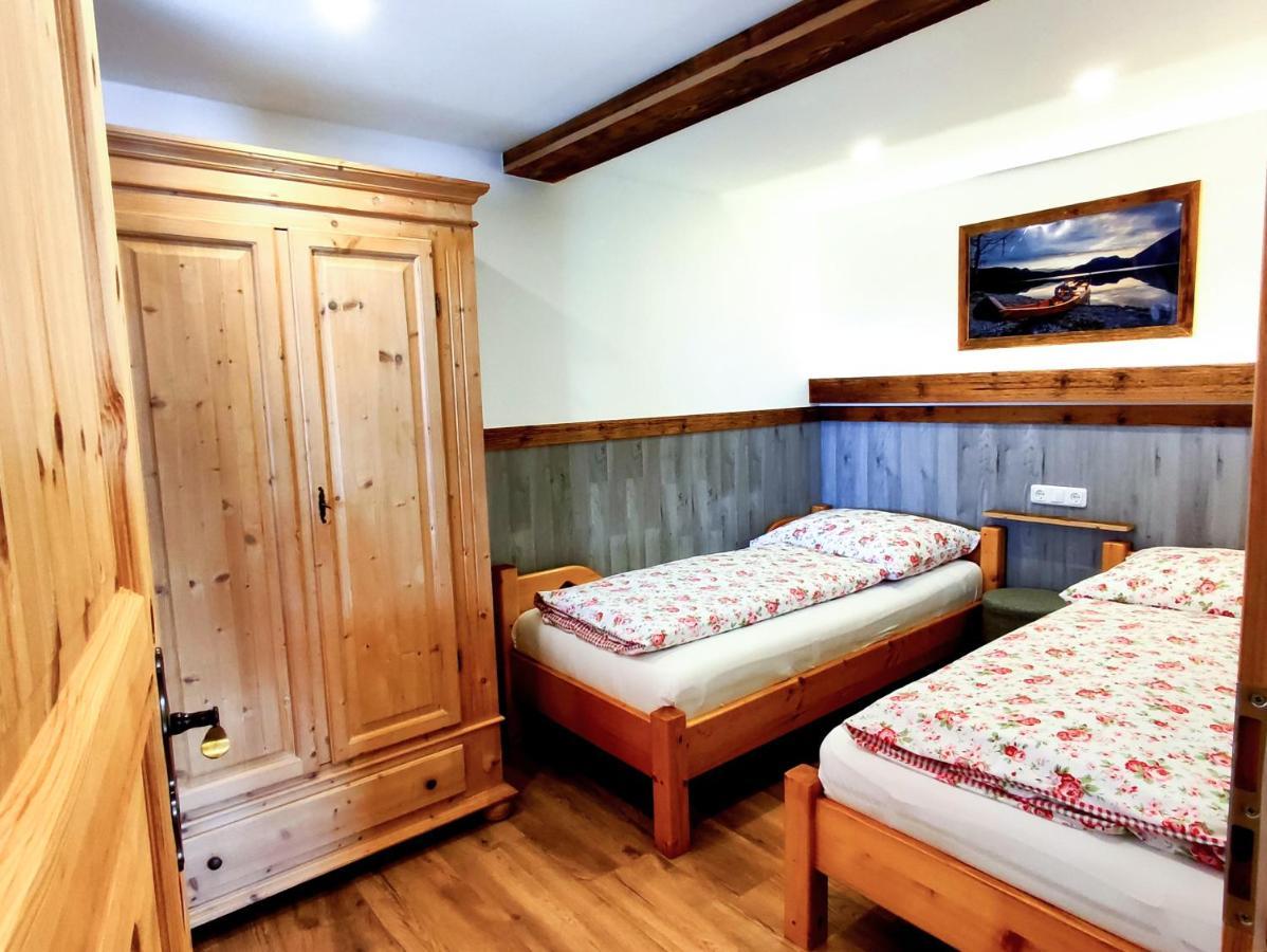 Ferienwohnung Grundlsee, Willkommen In Mami'S Ferienwohnung מראה חיצוני תמונה